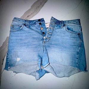 Universal Thread Jean Shorts :)